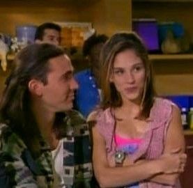 Tommy and Kimberly in their classroom at school Tommy And Kimberly, Kimberly Power Rangers, Pink Ranger Kimberly, Dorm Vibes, Tommy Oliver Power Rangers, Original Power Rangers, Kimberly Hart, Amy Jo Johnson, Jason David Frank