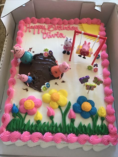 Costco "decorated by us" cake. Costco made the flowers and we made the muddy puddle and put the peppa props on the cake. 4 Cupcake Cake, Peppa Pig Sheet Cake, Pig Sheet Cake, Costco Birthday Cakes, Peppa Pig Birthday Party Food, Pepa Pig Cake Girls, Peppa Pig Birthday Party Muddy Puddles, Peppa Pig Family Cake, Pig Birthday Party Decorations