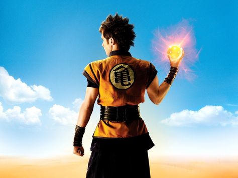 Justin Chatwin as Goku in Dragonball Evolution Evolution Movie, Goku Evolution, Justin Chatwin, Dragonball Evolution, Dbz Memes, Ball Wallpaper, James Marsters, Dragon Movies, Projection Screens