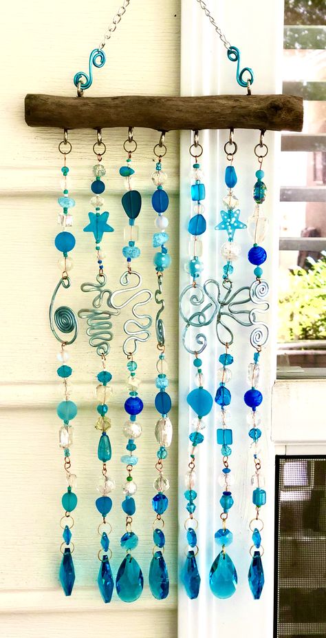 Wind Chimes With Bells Diy, Glass Bead Hanging Decor, Sun Catcher With Beads, Beads And Wire Sun Catcher Diy, Diy Glass Bead Suncatchers, Sun Catcher Mobile, Diy Sun Catchers Crystals, Crystal Bead Crafts, Glass Bead Suncatcher Diy