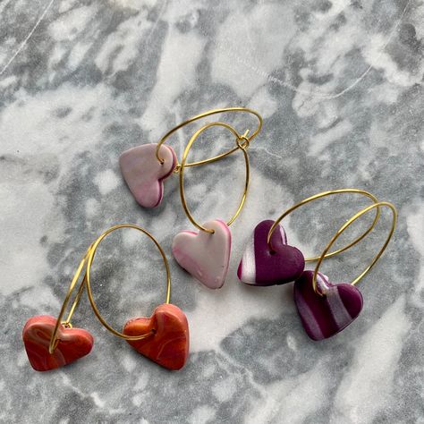 Heart Earrings Diy, Hoop Earrings Diy, Insta Reel, Diy Earrings Polymer Clay, Everyday Jewellery, Handmade Clay Jewelry, Piece By Piece, Polymer Earrings, Polymer Clay Jewelry Diy