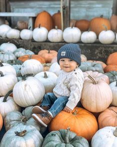 the cutest pumpkin in the patch  I just cant get enough of this boyfriend of mine  #whyyousocute Fall Baby Photos, Fall Photoshoot Ideas, Portret Feminin, Montessori Baby, Foto Baby, Fall Photoshoot, Everything Baby, Fall Baby