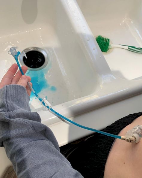 How to know if your GJ tube is flipped Iv Tube, Blue Food Coloring, Feeding Tube, How To Know, Newborn Baby, Slides, Medical