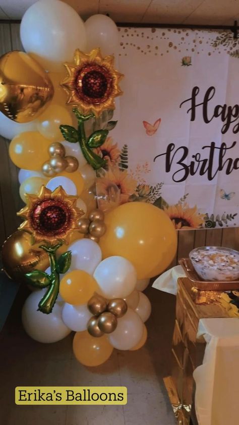 Ballon Arch Sunflower Theme, 30th Birthday Sunflower Theme, Sunflower And Rose Birthday Party Theme, Sunflower And Pumpkin Birthday Party, Sun Flower Themed Birthday Party, Fall Sunflower Birthday Party Ideas, Yellow Flower Birthday Party Ideas, Sunflower Birthday Decorations, Sunflower Birthday Party Ideas For Women