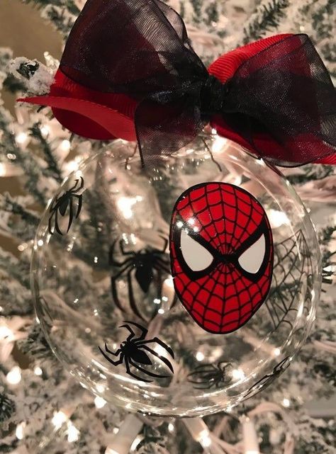 Spiderman Christmas Tree, Avengers Christmas, December Decor, Spiderman Christmas, Superhero Christmas, Nerdy Christmas, Spiderman 4, Christmas Trees For Kids, Diy Christmas Ornaments Easy