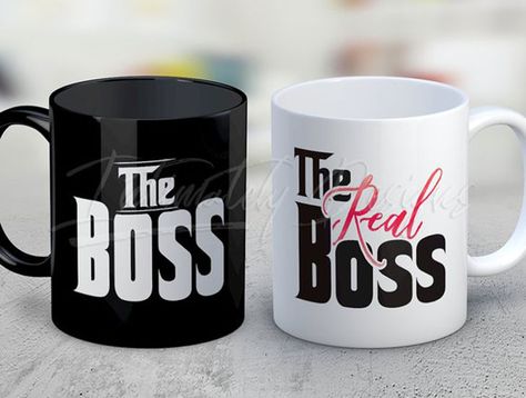 Printing Mugs Design, Coffee Mug Printing Ideas, Mugs Print Designs, Couple Mug Design, Printed Mugs Design, Cups Designs Ideas, Drink Sayings, Cute Mug Designs, Mug Printing Ideas