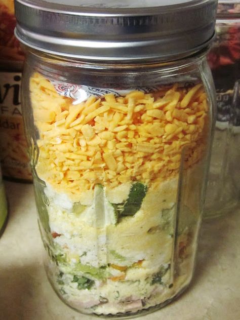 Chef Tess Bakeresse: meals in a jar Zucchini Quiche, Cards Tutorial, Emergency Food Storage, Canned Food Storage, Mylar Bags, Mason Jar Meals, Emergency Preparation, Emergency Food, Dehydrated Food