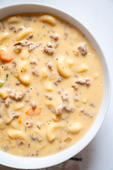 Mac Soup Recipes, Macaroni Cheese Burger Soup, Macaroni Cheeseburger Soup Crockpot, Macaroni Cheeseburger Soup, Cheeseburger Macaroni Soup, Easy Crockpot Soup, Cheeseburger Macaroni, Chicken Corn Soup, Soups For Kids