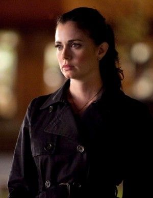 Mia Kirshner as Isobel Fleming in Vampire Diaries Isobel Flemming, The Vampire Diaries Photos, Vampire Diaries Photos, Mia Kirshner, Diary Covers, Vampire Diaries Wallpaper, Highway To Hell, Superman Lois, Never Grow Old