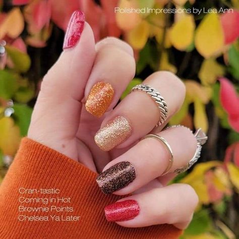 Fall Mixed Mani, Color Street Fall, Nail Dipping Powder Colors, Nail Color Combos, Mixed Mani, Color Streaks, Manicure Colors, Fall Gel Nails, Pretty Nail Designs