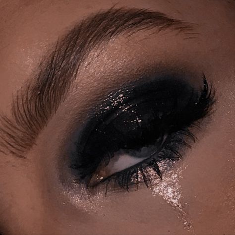 Fallen Angel Makeup, Jude Duarte Aesthetic, Raven Aesthetic, Book Tok, Jude Duarte, Angel Makeup, Holly Black, The Revenant, Red Queen