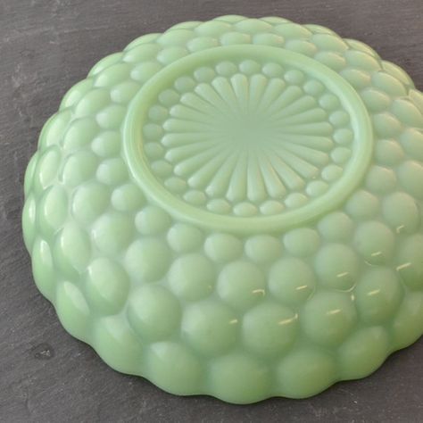 Jadite Jadeite  Bubble Bowl  Serve Bowl  Anchor by KOLORIZE, $55.00 Fire King Dishes, Green Milk Glass, Jadite Green, Pattern Fruit, Bubble Pattern, Vintage Cookware, Mid Century Pottery, Beef Recipes Easy, The Bubble