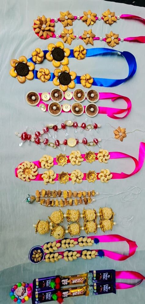 Holi Garlands For Kids, Fruits Jewelry, Khatli Work, Mala Making, Baby Crafts Diy, Boy Dress, Baby Boy Dress, Wedding Plates, Fruit Jewelry