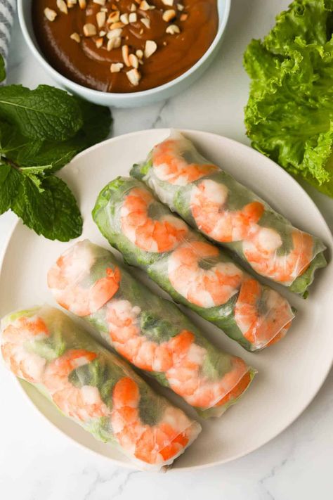 Goi Cuon Recipe, Vietnamese Peanut Sauce, Vietnamese Spring Rolls Recipe, Easy Vietnamese Recipes, Vietnamese Summer Rolls, Summer Rolls Recipe, Pork And Shrimp, Shrimp Spring Rolls, Vietnamese Spring Rolls