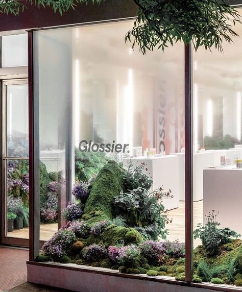 @glossier has done it again. This time they teamed up with landscape architect Studio Lily Kwong to create their latest pop-up in Seattle.… Green Windows, Shop Window, Cafe Interior, Landscape Architect, Retail Design, Visual Merchandising, Window Display, Exhibition Design, Live Plants