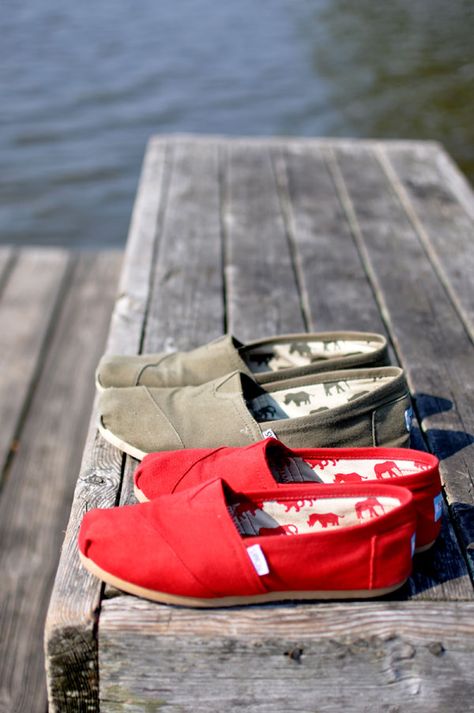 Toms Toms Outfits, Red Toms, Toms Wedges, Cheap Toms Shoes, Sleep Wear, Gossip News, Walk This Way, Toms Shoes, Busy Life