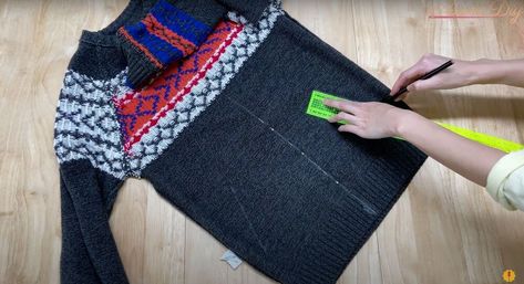 This tutorial will teach you how to turn a pullover into a cardigan in only five steps. This is the perfect answer for those pieces that need to be refashioned, but don’t really require a makeover. Diy Cardigan, Old Sweater, Pocket Pattern, Refashion Clothes, How To Turn, Hand Stitching, Two Pieces, Crew Neck Sweater, Neck Sweater