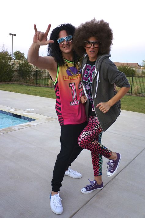 Lmfao Costume, Music Artist Costume Ideas, Pool Party Clothes, Celeb Halloween, Artist Party, Halloween Costumes 2022, 2023 Ideas, Round Of Applause, Party Rock