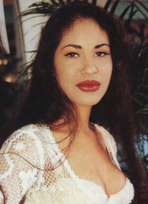 Selena Quintanilla Smile, Selena Quintanilla Smiling, Selena The Series, Selena Quintanilla Fashion, Instagram Concept, Series On Netflix, Selena Pictures, Selena Q, Tejano Music