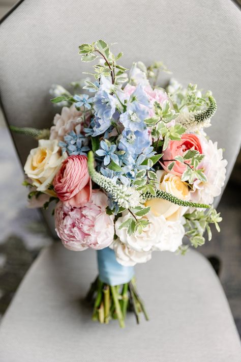 Pink Flower Bouquet Wedding, Bouquet Wedding Greenery, Pastel Bouquet Wedding, Multicolour Wedding, Bridal Bouquet Romantic, Greenery Wedding Flowers, Nautical Wedding Stationery, Simple Arrangements, Summer Bridal Bouquet