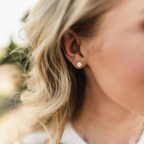 Classic stud earrings perfect for everyday wear and dangle earrings for the perfect touch of elegance! Smooth or hammered textures available! Red Earrings Stud, Stud Earrings Unique, Circle Stud Earrings, Geode Earrings, Simple Stud Earrings, Lace Jewelry, Circle Earrings Studs, Tiny Stud Earrings, Hammered Metal