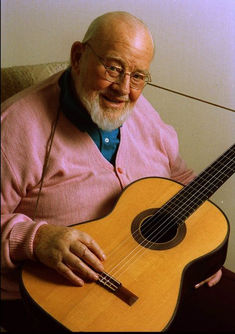 Burl Ives, Folk Singer, Oscar Winner, Dies Burl Ives, Oscar Winners, Famous Faces, Guitar, Music