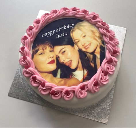 Phoebe Bridgers Birthday, Gracie Abrams Birthday Cake, Olivia Rodrigo Cakes Birthday, Phoebe Bridgers Cake, Phoebe Bridgers Birthday Cake, Olivia Rodrigo 19th Birthday, Mess It Up Gracie Abrams Cake, Gracie Abrams Cake, Gracie Abrams Aesthetic Cake