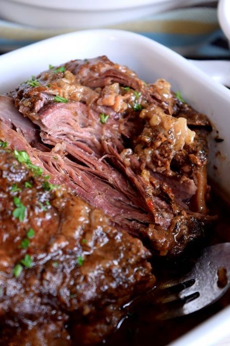 Cross Rib Roast, Slow Cooker Pot Roast, Slow Cooker Roast Beef, Rib Roast Recipe, Cuts Of Beef, Slow Cooker Recipes Beef, Slow Cooker Roast, Crockpot Roast, Pot Roast Slow Cooker