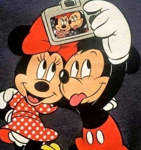 Photo Widget, Widget For Iphone, Mickey Mouse Art, Mickey And Minnie Mouse, Old Disney, Of Aesthetic, Pinturas Disney, Disney Aesthetic, Mickey And Minnie