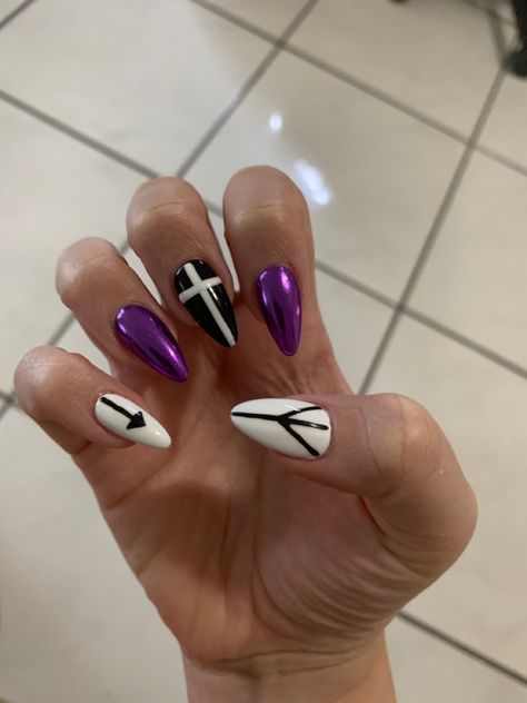 My Huntress inspired nails from DC Comics. Nightwing Nails, Comic Villains, Inspired Nails, Nightwing, Cool Nail Art, Nail Ideas, Hair And Nails, Dc Comics, Nail Art