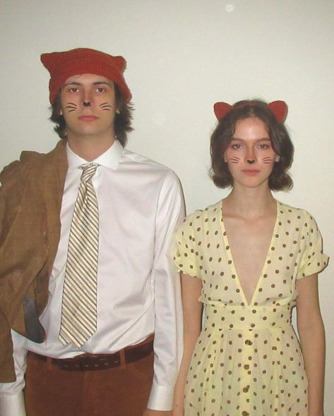 Am I being flirted with by a psychotic rat Fantastic Mr Fox Costume, Fox Halloween Costume, Mr And Mrs Fox, Fox Couple, Couple Halloween Costume, Fox Halloween, Fantastic Fox, Fox Costume, Halloween Costume Idea