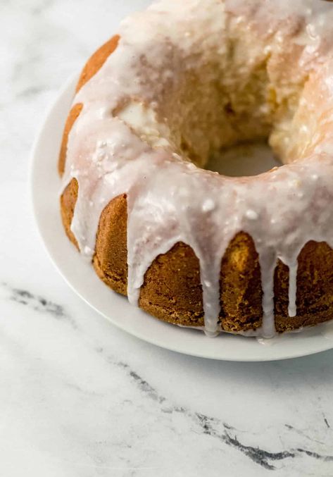 Sundrop Pound Cake, Five Flavor Pound Cake, Drop Cake, Kentucky Butter Cake, Pound Cake Recipe, Pineapple Recipes, Sugar Cookie Bars, Moist Cake, Warm Cake