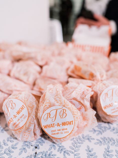 End Of Night Wedding Food, Wedding Late Snack, Late Night Food Wedding, Late Night Bites Wedding, Wedding End Of Night Snack, Wedding Reception Late Night Food, Ceremony Snacks, Late Night Snack Wedding Ideas, Collaring Ceremony