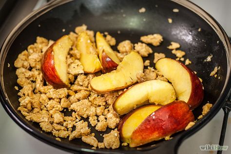 Stir Fried Oatmeal Fried Oats, Apple Oat Recipes, Fried Oatmeal, Energy Breakfast, Oatmeal With Fruit, Fried Breakfast, Hot Breakfast, Fried Apples, Energy Snacks