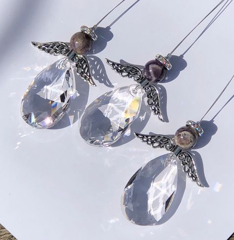 Beaded Ornaments Diy, Crystal Suncatchers Diy, Diy Pearl Necklace, Suncatcher Diy, Angel Suncatcher, Angel Crystal, Christmas Tree Beads, How To Make Crystals, Christmas Angel Ornaments