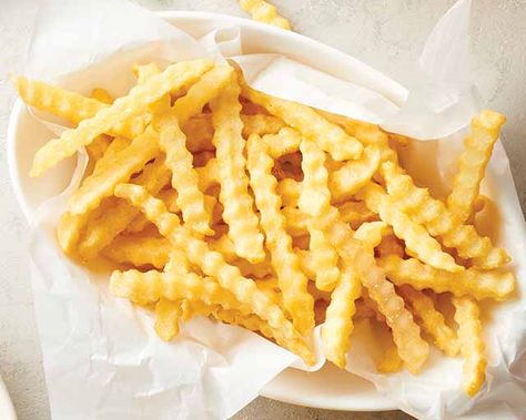 French Fries Pictures, French Fries Business, Shoestring French Fries, French Fries Advertisement, Mcdonald’s French Fries Recipe, Hand Food, Crinkle Cut Fries, 100 Grade, Braised Short Ribs