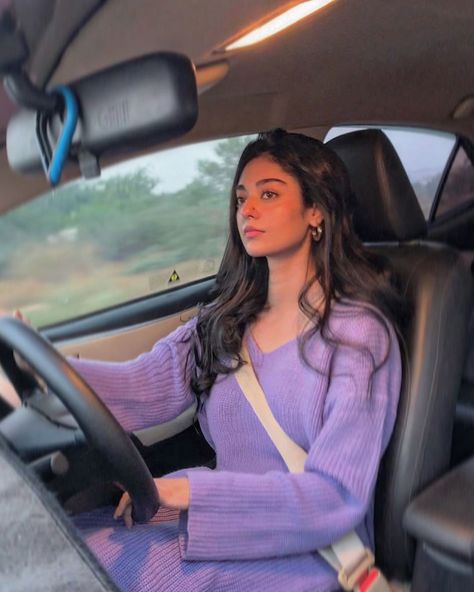 Noor Zafar Khan, University Friends, Noor Khan, Dp Ideas, Drivers Licence, Sarah Khan, Iqra Aziz