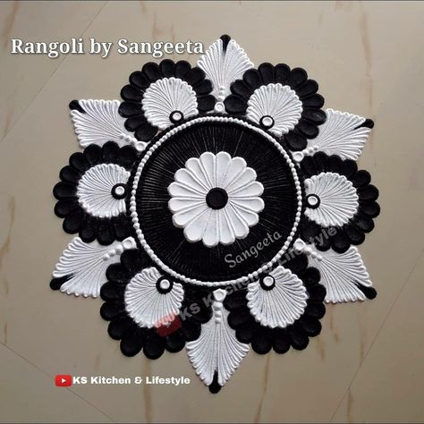 Black And White Rangoli Design, Black And White Rangoli, Black Rangoli Designs, Rangoli Designs Asthethic, Rangoli Designs White, Easy Rangoli Designs Videos, Very Easy Rangoli Designs, Rangoli Designs Simple Diwali, Rangoli Simple