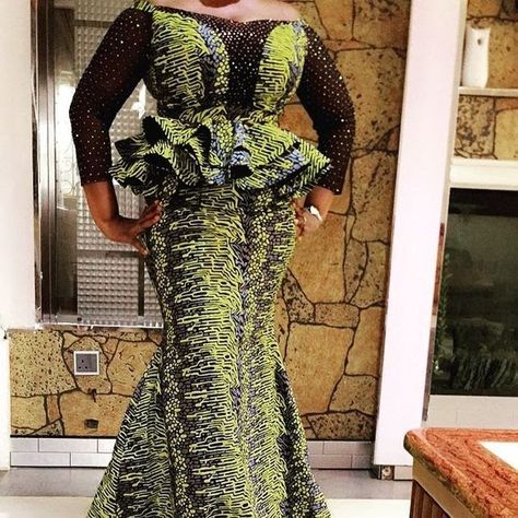 Stunningly Stylish Ankara Styles for Ladies : Ankara Peplum Styles You Will Love Styles For Ladies Ankara, Ankara Styles For Ladies, Ankara Peplum Tops, Ankara Skirt And Blouse, African Lace Styles, African Fashion Skirts, African Dresses Modern, Beautiful Days, Ankara Skirt