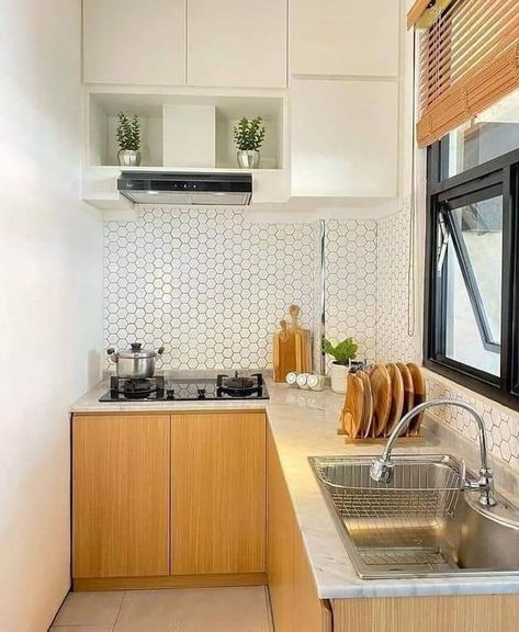 Small Kitchen Design Apartment, Dirty Kitchen Design, Tiny Kitchen Design, Kitchen Design Small Space, Desain Pantry, Simple Kitchen Design, Kabinet Dapur, Small Kitchen Decor, Kitchen Interior Design Decor