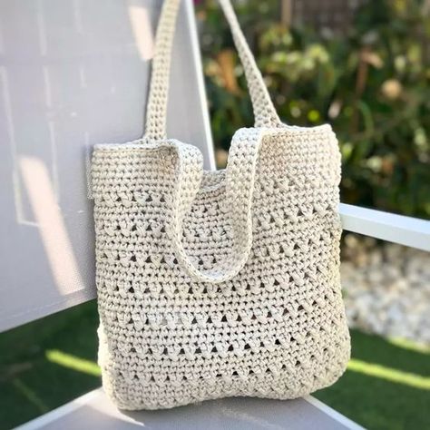 Crochet Bags Free Patterns, Easy Crochet Bag, Lily Bag, Diy Crochet Bag, Crochet Mushroom, Free Crochet Bag, Crochet For Beginners Blanket, Crochet Bag Pattern Free, Crochet Market Bag