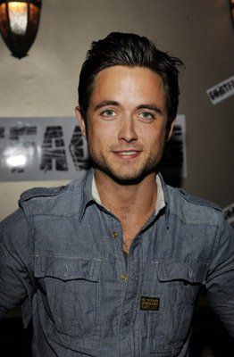 Justin Chatwin  Shameless Jimmy Steve, Justin Chatwin, Dragonball Evolution, Bone Structure, Scruffy Men, Viewing Party, Girl Problems, Christian Grey, Dream Guy