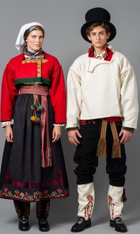 #norway #norway #bunad Scandinavian Clothes, Swedish Dress, Norwegian Clothing, Scandinavian Embroidery, Swedish Clothing, Frozen Costume, National Clothes, National Dress, British Outfits