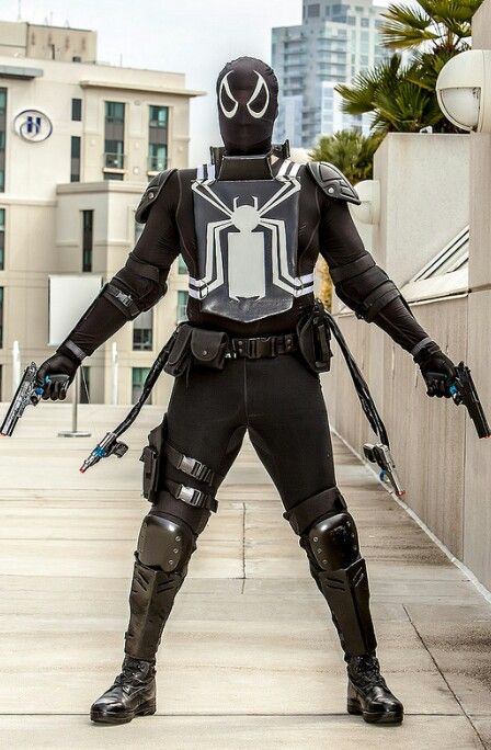 Agent Venom Punisher Costume, Iron Man Artwork, Agent Venom, Real Superheroes, Superhero Cosplay, Superhero Villains, Conceptual Fashion, Cool Cosplay, Marvel Cosplay