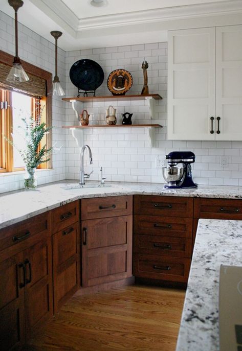 stained wood lower cabinets white uppers Two Tone Kitchen Cabinets, Dark Wood Kitchens, New Kitchen Cabinets, Wood Kitchen Cabinets, Neutral Paint, Diy Kitchen Cabinets, Trendy Kitchen, Wooden Cabinets, Painting Kitchen Cabinets