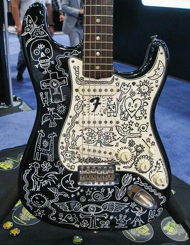 Unique guitar Alan Aldridge, Electric Guitar Art, Alex Mercer, Long And Winding Road, Electric Guitar Design, Guitar Obsession, Guitar Painting, Cool Electric Guitars, The White Stripes