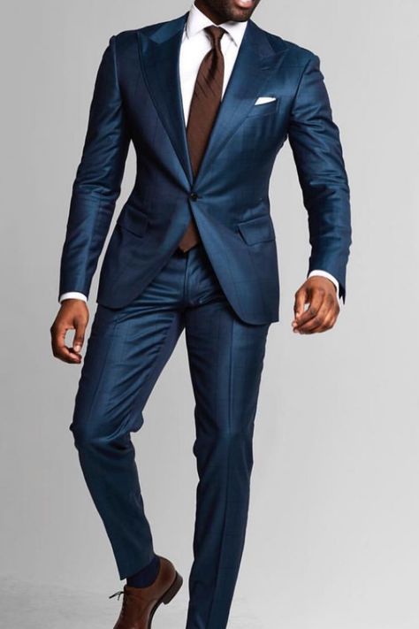 Man wearing a navy suit. Snazzy Outfits, Blue Wedding Suit, Prom Suit, Blue Suits, Blue Suit Men, Slim Fit Suit Men, Suits Men Business, Classy Suits, Dress Suits For Men