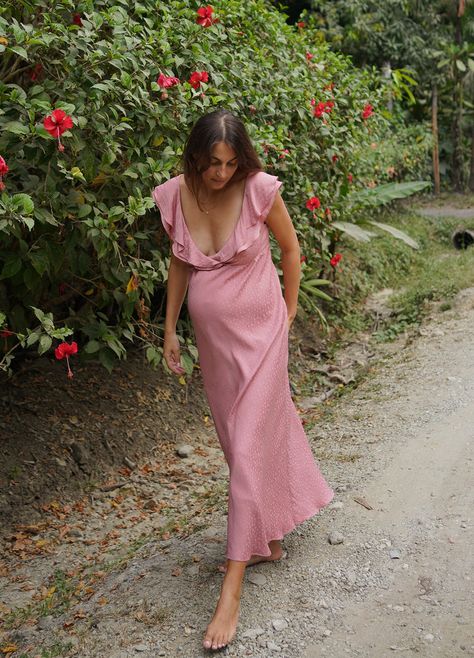 The Emily Dress – HATCH Collection Pregnant Wedding Guest, Carolina Dress, Pink Maternity Dress, Hatch Maternity, Stylish Maternity Dress, Maternity Maxi, Maxi Gown Dress, Shower Dresses, Stylish Maternity