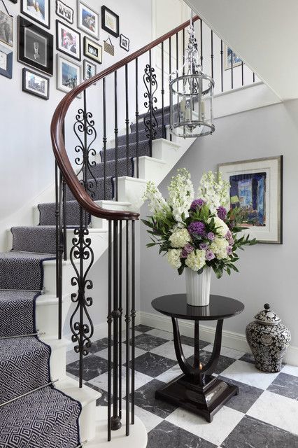 15 Engaging Ideas For Designing Curved Staircase In Your Home درابزين السلم, تحت الدرج, Staircase Railing Design, Traditional Staircase, Iron Staircase, Stair Railing Design, Staircase Decor, Foyer Decor, Foyer Decorating