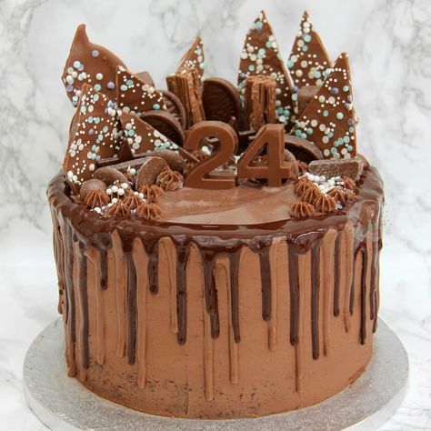 Happy 24th Birthday to Me... 😌🎉🍫 Say Hello to my Chocolate Orange Overload Birthday Cake! ❤️ #janespatisserie 24th Birthday Cake Ideas, 24 Birthday Cake, 24th Birthday Cake, 24 Birthday, Happy 24th Birthday, Janes Patisserie, Nursing Cake, Pinterest Cake, Birthday Cake For Him